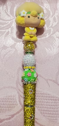 Image 3 of Lemon Meringue Rhinestone Pen (1039)