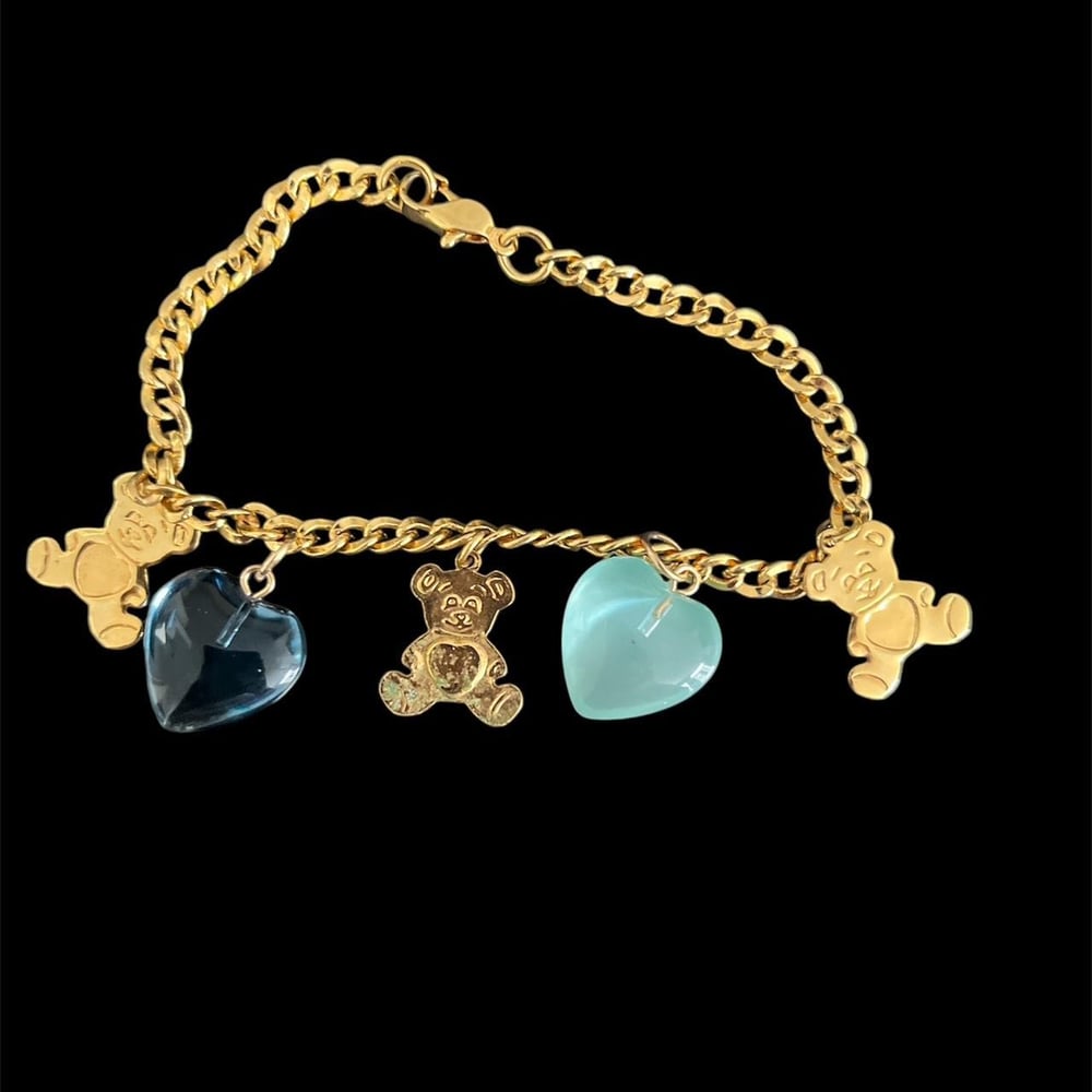 Image of Gold Tone Teddy Bear Charm Bracelet with Hearts (7")