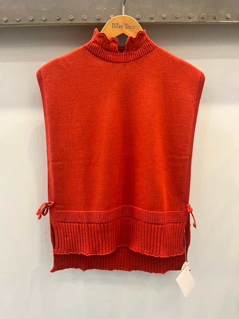 Antipast F/W'26 Knitted Vests - Image 3 of 3