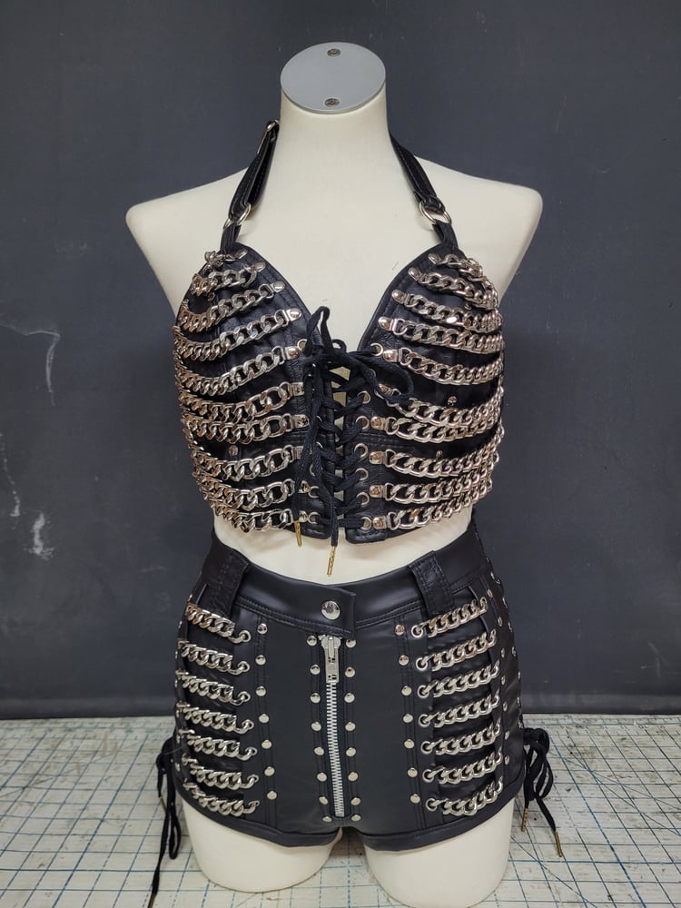 Image of CHAIN QUEEN HALTERNECK TOP
