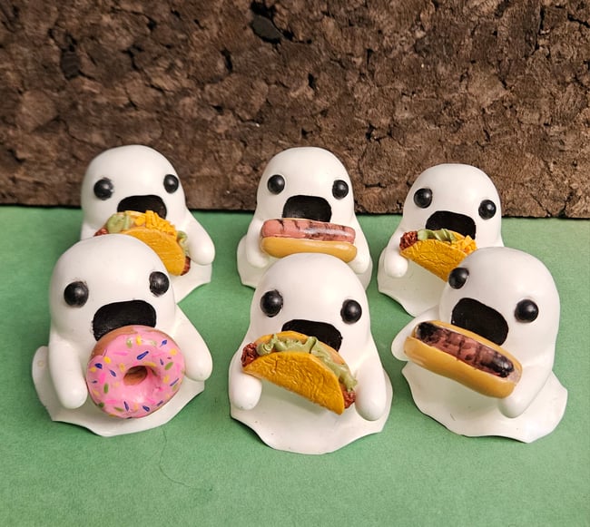 Summer snacker ghosts