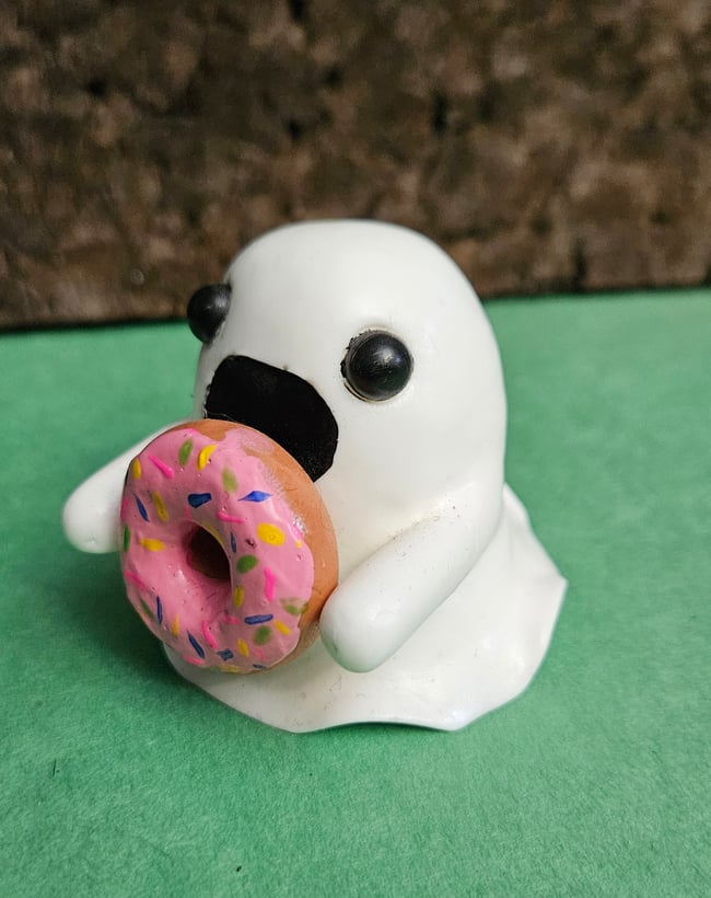 Summer snacker ghosts