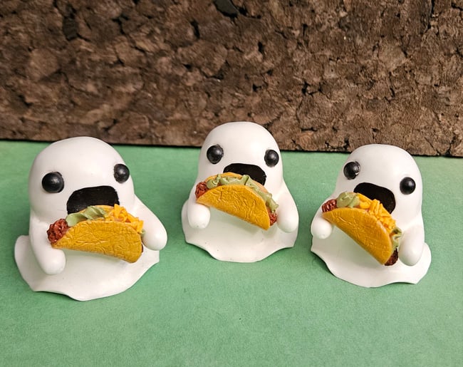 Summer snacker ghosts