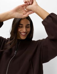 Image 5 of SUDADERA BRAX  MARRÓN CHOCOLATE