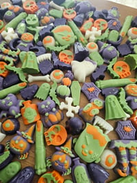 Image 2 of Candy Bowl- A Rockytop Wax Works exclusive custom houseblend fragrance 