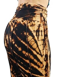 Image 11 of Tie Dye High Cinch Waist Flare Pants - Black Tan Brown - 31