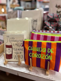Image 4 of Neceser bordado Chinija de corazón 