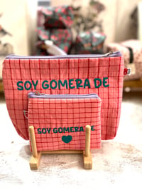 Image 3 of Monedero bordado  Soy gomera de corazón