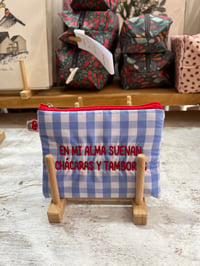 Image 3 of Monedero bordado  En mi alma suenan chácaras y tambores