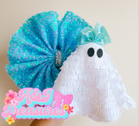 White ghost bow