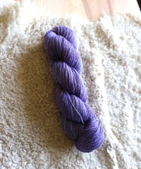 Image 1 of Lilac Yarn