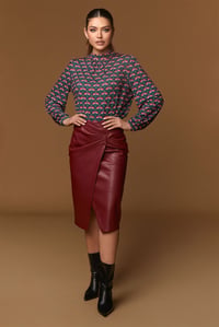 Image 3 of Top Wren Minueto