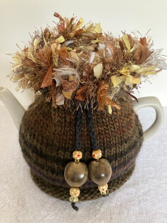 Image of medium BROWN STRIPEY Go On! tea cosie