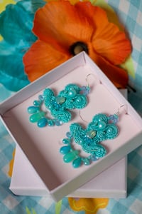 Image 2 of Copy of  Deli Earrings - Tiffany at the sea - Petites boucles brodées - Fermoirs Arge...
