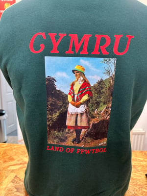 Image of CYMRU  LAND OF FFWTBOL   Sweatshirt in Bottle Green 