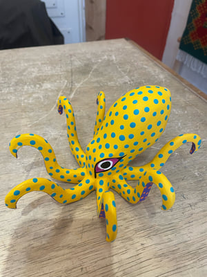 Image of Yellow Octopus 🐙