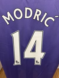 Image 7 of Tottenham Hotspur “MODRIĆ 14” 2011/12 Away Shirt + PL patches (XL)