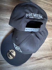 Image 3 of Premium Diamond Logo New Era