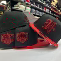 Image 2 of New Era 59Fifty Black - Red 