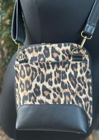 Image 4 of Issa Crossbody Leopard
