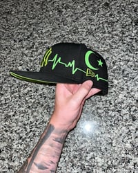 Image 2 of NEON GREEN BRIM “HES ÄLÏVE” NY YANKEES CUSTOM FITTED