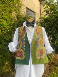 Image 2 of CHALECO FEITO A MAN. FOLIADA77. Talla ÚNICA!