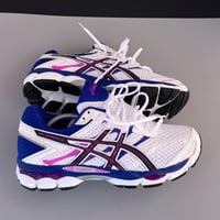 Image 3 of size: us11/12.5 uk10 eu45 cm28.5