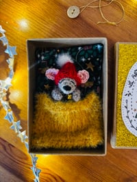 Image 2 of La petite  souris du sapin de Noël 