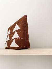Image 4 of Quilted zipper pouch Brown