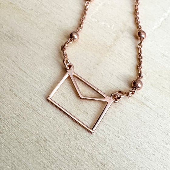 Image of COLLANA BUSTA ORO ROSA