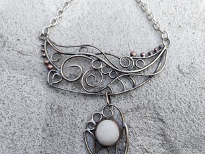 Sea pebbles necklace 