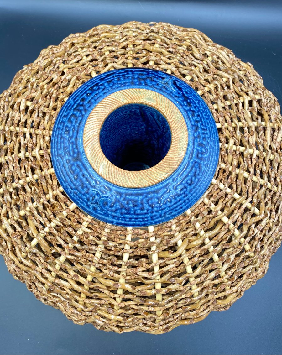 Image of Round palm vessel- blue