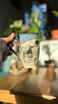 Image 4 of Fishing mug 02