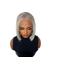 Image 2 of Luna – Shadow Blonde Bob Lace Front Wig