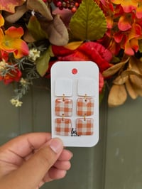 Autumn Presents