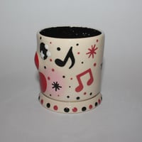 Image 3 of the cure mini cup