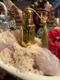 Image 2 of Cleopatra Crystal Temple oil