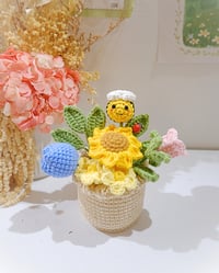 Image 3 of Bee & Bloom Flowers Pot
