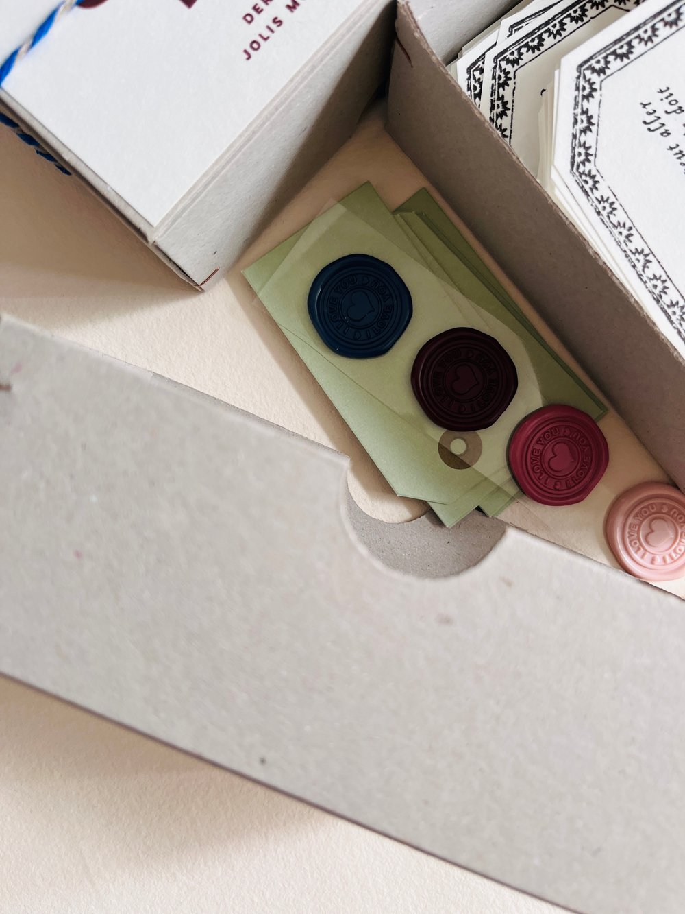 Image of LABELS_2