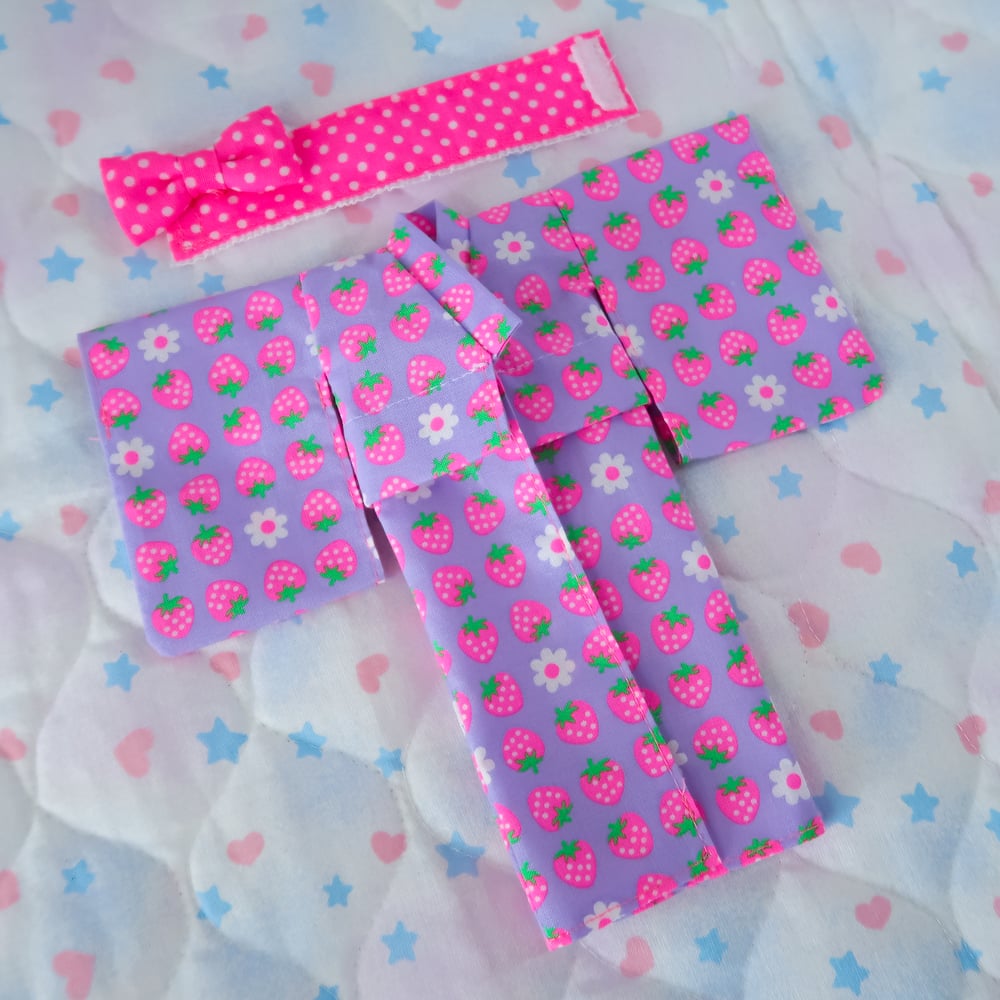 Licca Clothing: Pink Berry Yukata
