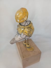 Image 3 of La mouette en ciré jaune