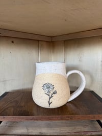 Image 1 of Daisy speckle 