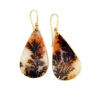 Image 3 of Pictorial Orange Flare Dendrite in Agate 18k Teardrop Earrings