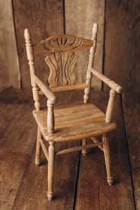 Image 3 of Antik wood chair in 3 differns colors