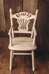 Image 8 of Antik wood chair in 3 differns colors