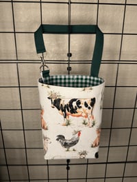 Flowered-Barnyard-Animals-Car Trash Bag CTB055