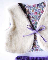 Image 3 of Vendbar Fluffy Vest