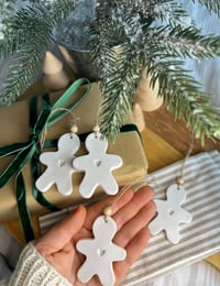 Gingerbread Men With Heart and Wooden Bead - Set of 3