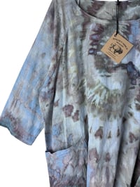 Image 4 of XL 100% Cotton Forager Top in Stormy Spiral Ice Dye