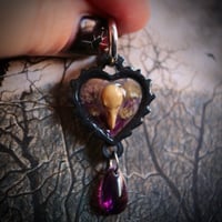 Image 3 of Pendientes | Colgante  Heart Locket Raven